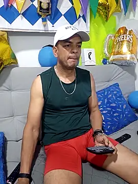 latinmartin73 online show from 10/04/25, 02:24