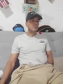 latinmartin73 online show from 11/17/25, 02:37