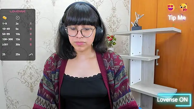 Snapshot of Nataly_Cloud chatting on 02/11/25, 12:58 Nataly Cloud online show from 02/11/25, 12:58