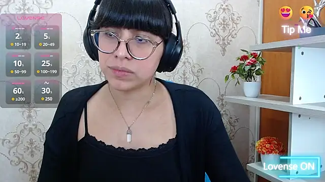 Snapshot of Nataly_Cloud chatting on 02/07/25, 04:03 Nataly Cloud online show from 02/07/25, 04:03