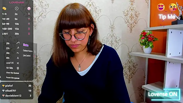 Snapshot of Nataly_Cloud chatting on 02/21/25, 04:05 Nataly Cloud online show from 02/21/25, 04:05