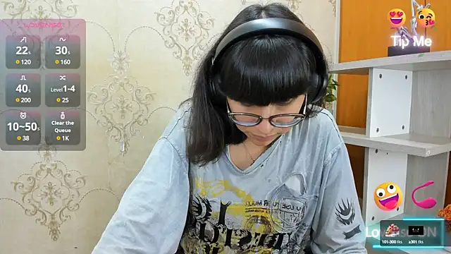 Snapshot of Nataly_Cloud chatting on 02/04/25, 03:47 Nataly Cloud online show from 02/04/25, 03:47