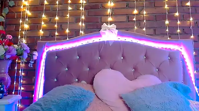 dulcevegga online show from 02/25/25, 02:48