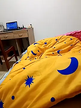 huzi518 online show from 04/05/26, 05:41