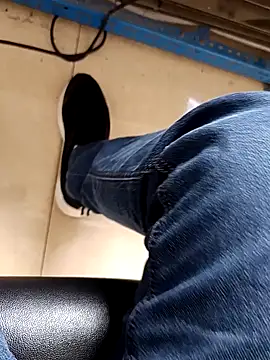 huzi518 online show from 04/13/26, 02:48