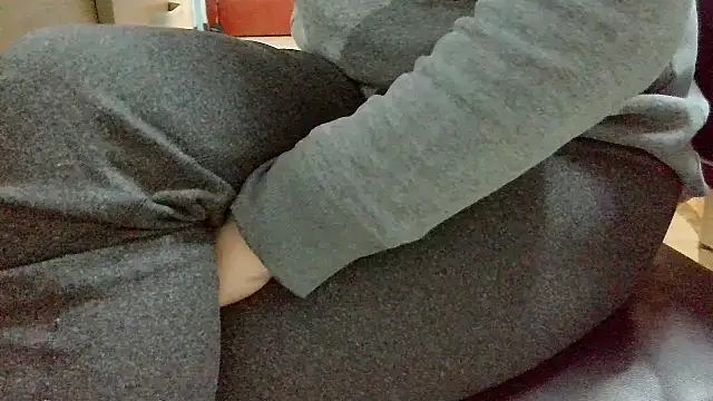 Snapshot of huzi518 chatting on 11/08/25, 07:17 huzi518 online show from 11/08/25, 07:17