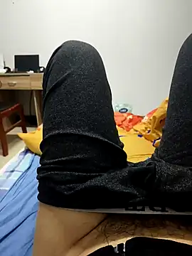 Snapshot of huzi518 chatting on 03/14/25, 12:29 huzi518 online show from 03/14/25, 12:29
