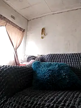 hotyoung24 online show from 02/12/25, 06:29