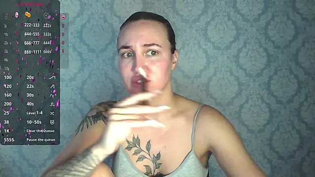 Snapshot of Stasia_Queen chatting on 01/09/25, 01:24 Stasia Queen online show from 01/09/25, 01:24