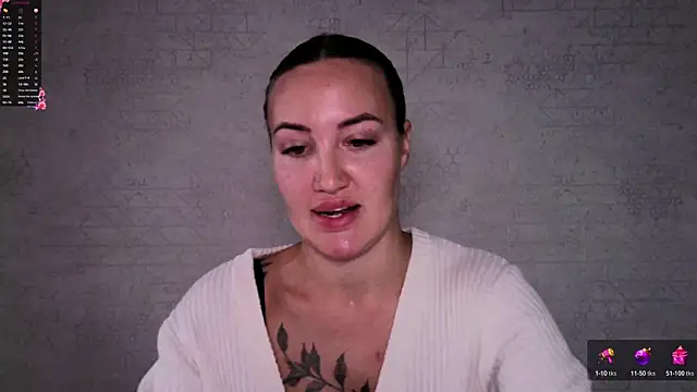 Snapshot of Stasia_Queen chatting on 10/01/25, 09:25 Stasia Queen online show from 10/01/25, 09:25