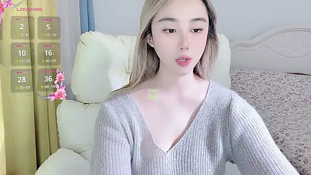 Caitlyn   online show from 12/01/25, 11:33