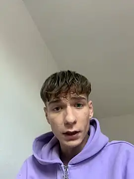 Snapshot of MiguelRausch chatting on 01/14/25, 02:22 MiguelRausch online show from 01/14/25, 02:22