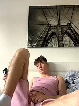 Snapshot of MiguelRausch chatting on 11/10/25, 02:00 MiguelRausch online show from 11/10/25, 02:00