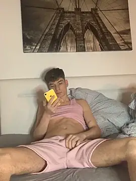 Snapshot of MiguelRausch chatting on 10/29/25, 06:18 MiguelRausch online show from 10/29/25, 06:18