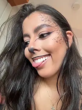 Snapshot of DakotaShelby chatting on 10/29/25, 10:20 DakotaShelby online show from 10/29/25, 10:20