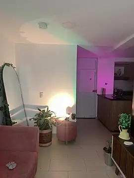 Snapshot of DakotaShelby chatting on 02/04/25, 10:55 DakotaShelby online show from 02/04/25, 10:55