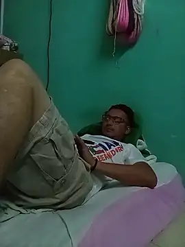 Andresguz35 online show from 11/11/25, 06:19