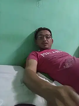 Andresguz35 online show from 11/12/25, 04:27