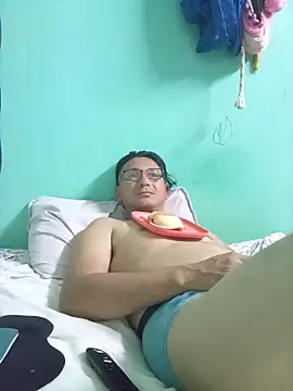 Andresguz35 online show from 03/11/26, 04:39