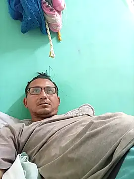 Andresguz35 online show from 02/28/26, 09:36