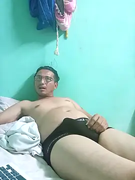 Andresguz35 online show from 03/04/26, 04:42