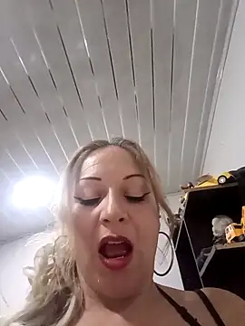 Fenix 528 online show from 11/30/25, 12:33