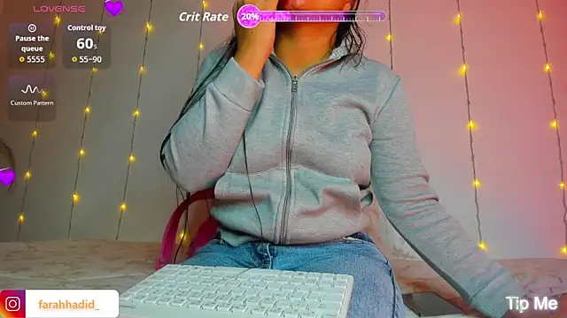 Snapshot of Maisa_issa chatting on 04/15/26, 01:26 Maisa issa online show from 04/15/26, 01:26