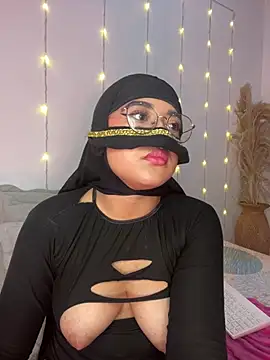 Maisa issa online show from 03/15/25, 03:48