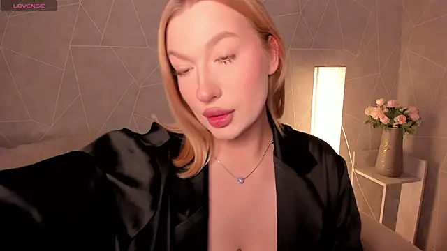 Emma  Leee online show from 09/09/25, 12:54