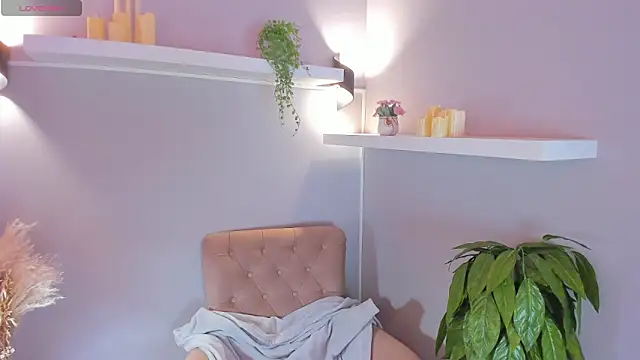 Emma  Leee online show from 05/16/26, 12:53