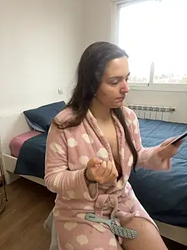 Snapshot of tatianaAlvarez1 chatting on 03/01/25, 10:45 tatianaAlvarez1 online show from 03/01/25, 10:45