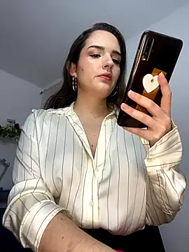 Snapshot of tatianaAlvarez1 chatting on 10/12/25, 08:10 tatianaAlvarez1 online show from 10/12/25, 08:10