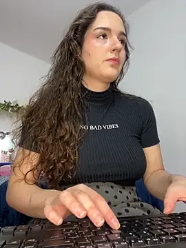 Snapshot of tatianaAlvarez1 chatting on 10/29/25, 10:36 tatianaAlvarez1 online show from 10/29/25, 10:36