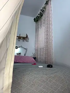 Snapshot of tatianaAlvarez1 chatting on 11/14/25, 11:14 tatianaAlvarez1 online show from 11/14/25, 11:14