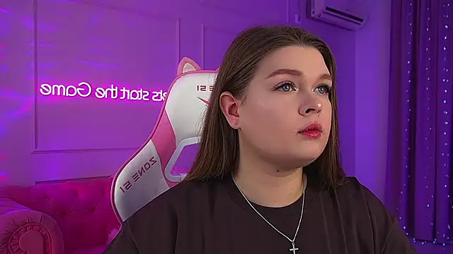 CrystalLyons online show from 03/01/26, 06:24