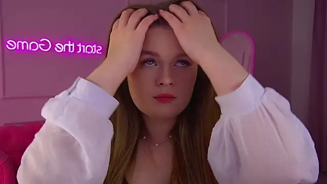 CrystalLyons online show from 11/30/25, 06:25