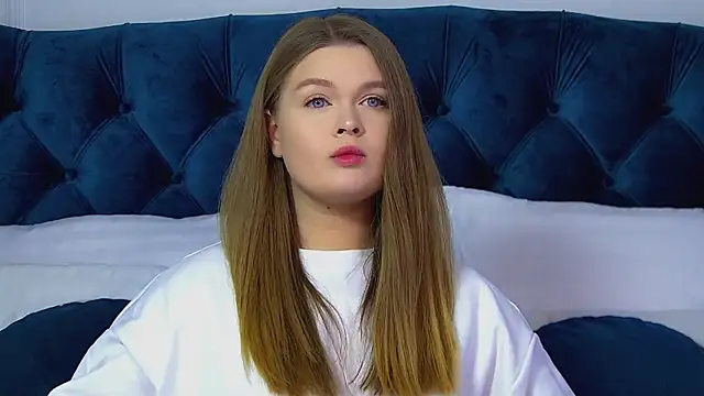 CrystalLyons online show from 03/23/26, 06:08