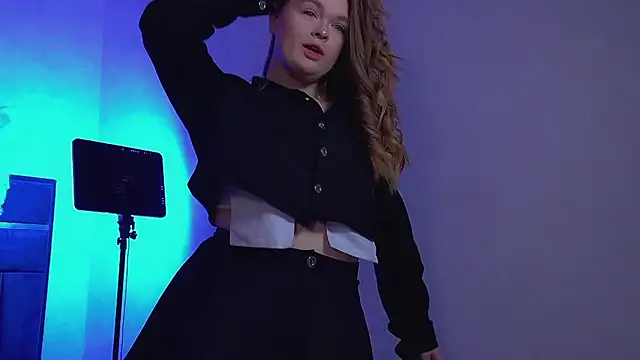 CrystalLyons online show from 03/22/26, 06:26