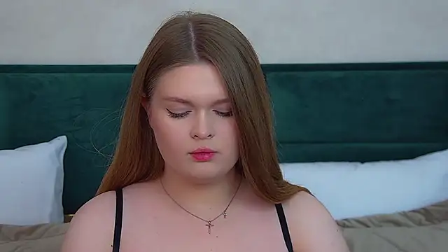 CrystalLyons online show from 11/17/25, 06:12