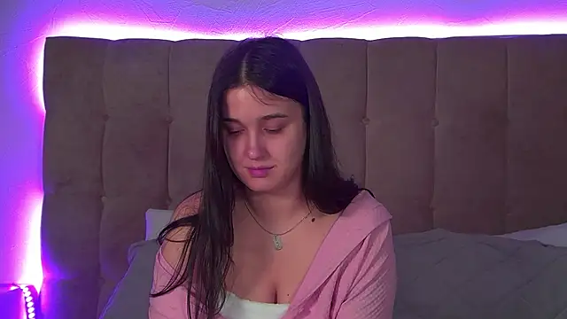 ChristinaMilton online show from 11/20/25, 06:19