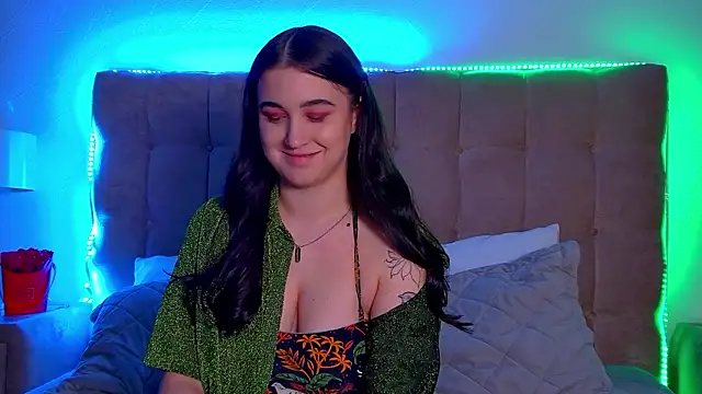 ChristinaMilton online show from 03/17/25, 09:35