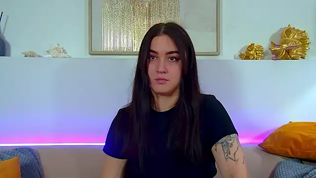 ChristinaMilton online show from 10/07/25, 06:31