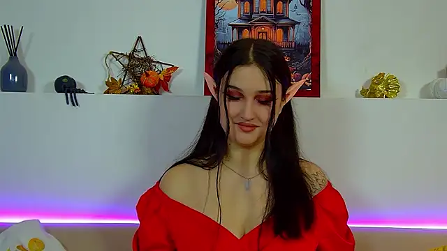 ChristinaMilton online show from 10/31/25, 06:26