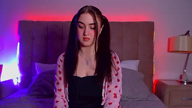 ChristinaMilton online show from 03/10/25, 09:29