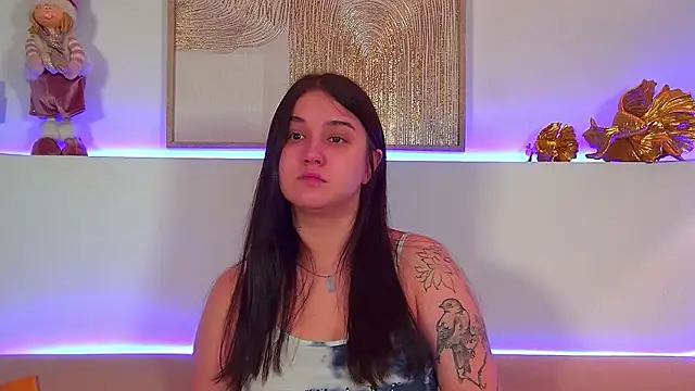 ChristinaMilton online show from 12/22/25, 06:30