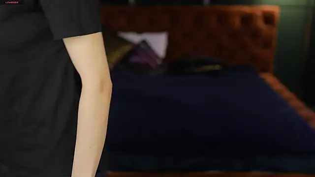 Michelle 054 online show from 12/16/25, 02:54