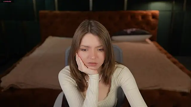 Michelle 054 online show from 11/01/25, 12:06