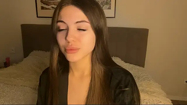 aryamirelle online show from 10/31/25, 11:44