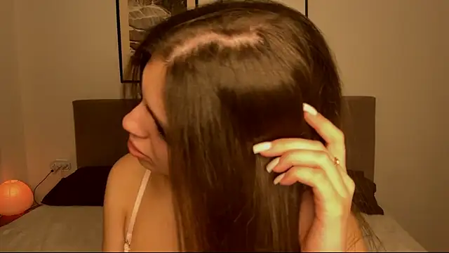 aryamirelle online show from 12/04/25, 07:35