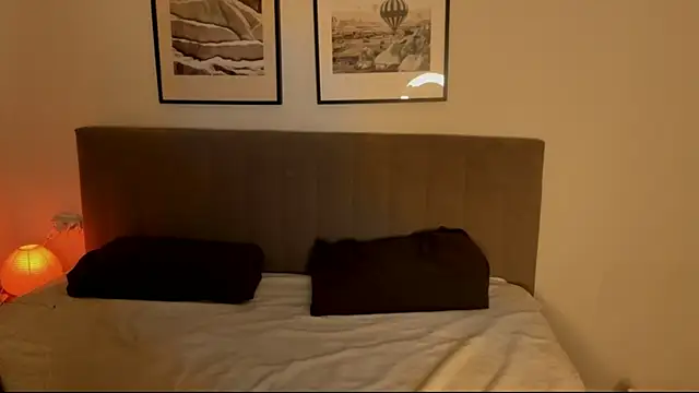 aryamirelle online show from 12/01/25, 10:21